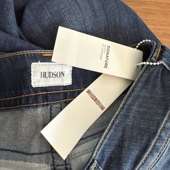 Hudson Jeans Signature Bootcut 19" Leg Opening Triangle Flap Pockets Low Rise - Picture 5 of 9